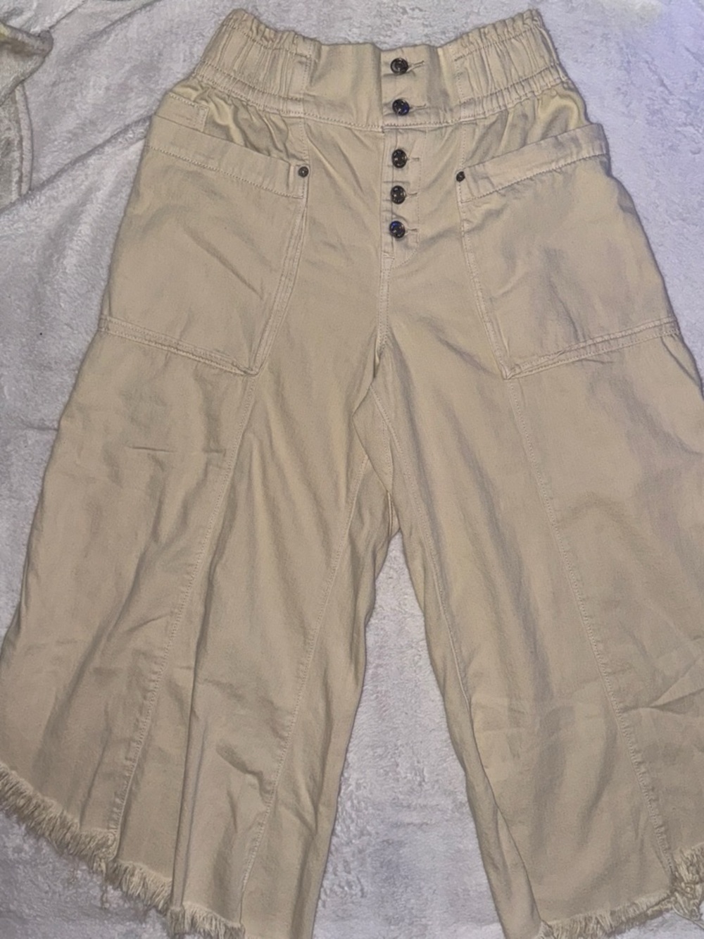We The Free Cream Elastic Waist Tie-Front Shorts